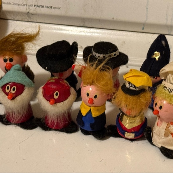 Lot of 9 Kellogg’s vintage cereal premium toys 1970s collectibles wood and felt - Picture 12 of 12